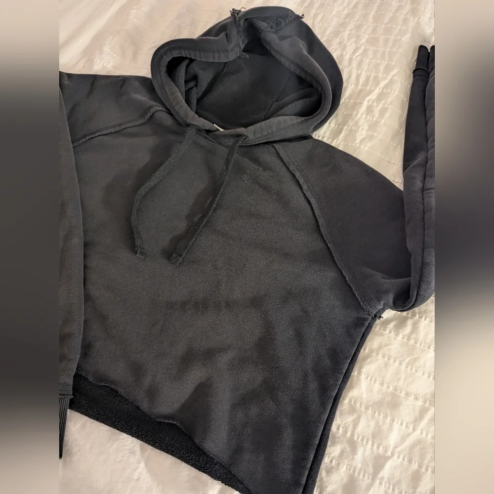 Gymshark Cropped Cotton Blend Hoodie - Raw Edge Hem - Raglan Sleeves - Picture 2 of 9
